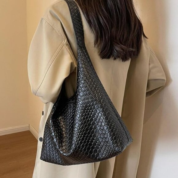 Shoulder leather tote bag